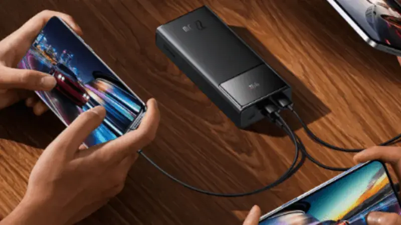 شارژ همزمان چند دستگاه پاوربانک پاوربانک  Star Lord 22.5w PPXJ060001
